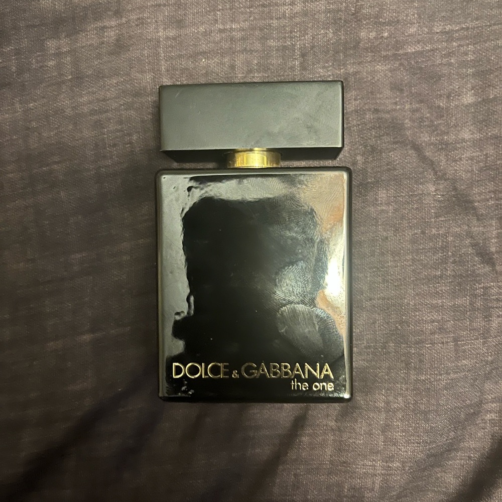 Dolce and gabbana the one by night cologne.